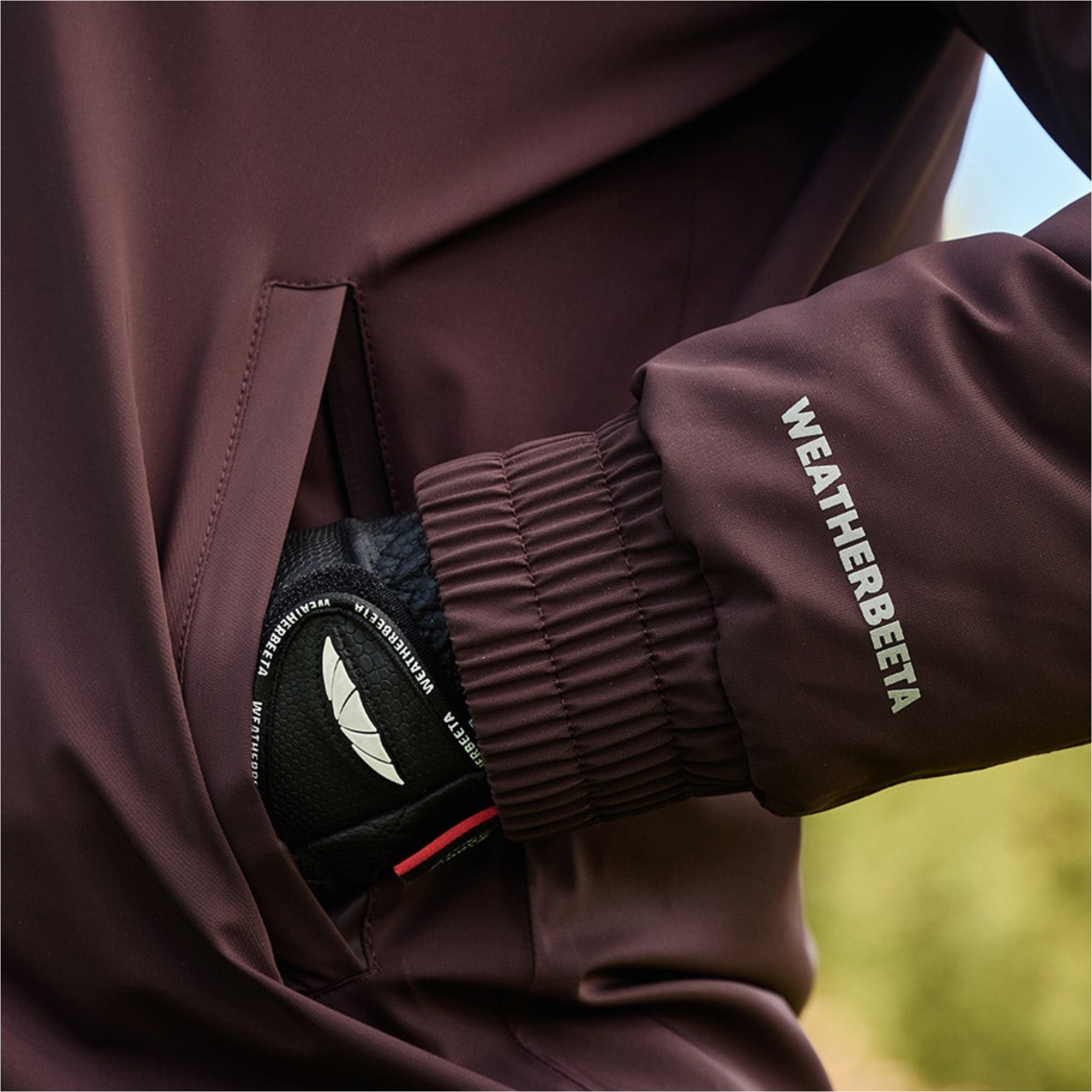 2026 WeatherBeeta Femmes Imperméable Isolée Veste D'Équipe 1031372 - Blackberry